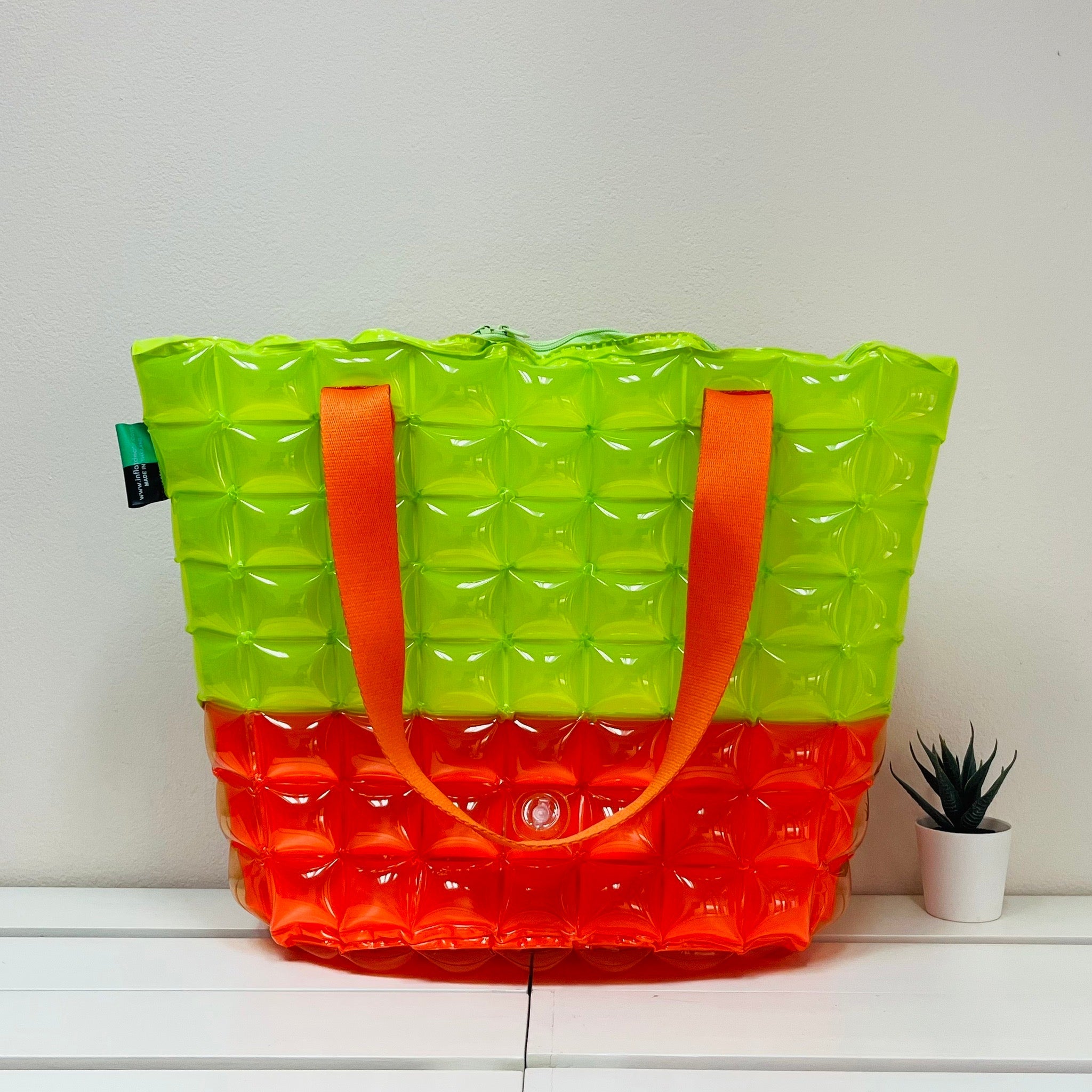 Inflatable Diamond Tote with Zipper (Large) - Trendy Two Tone - Image 4