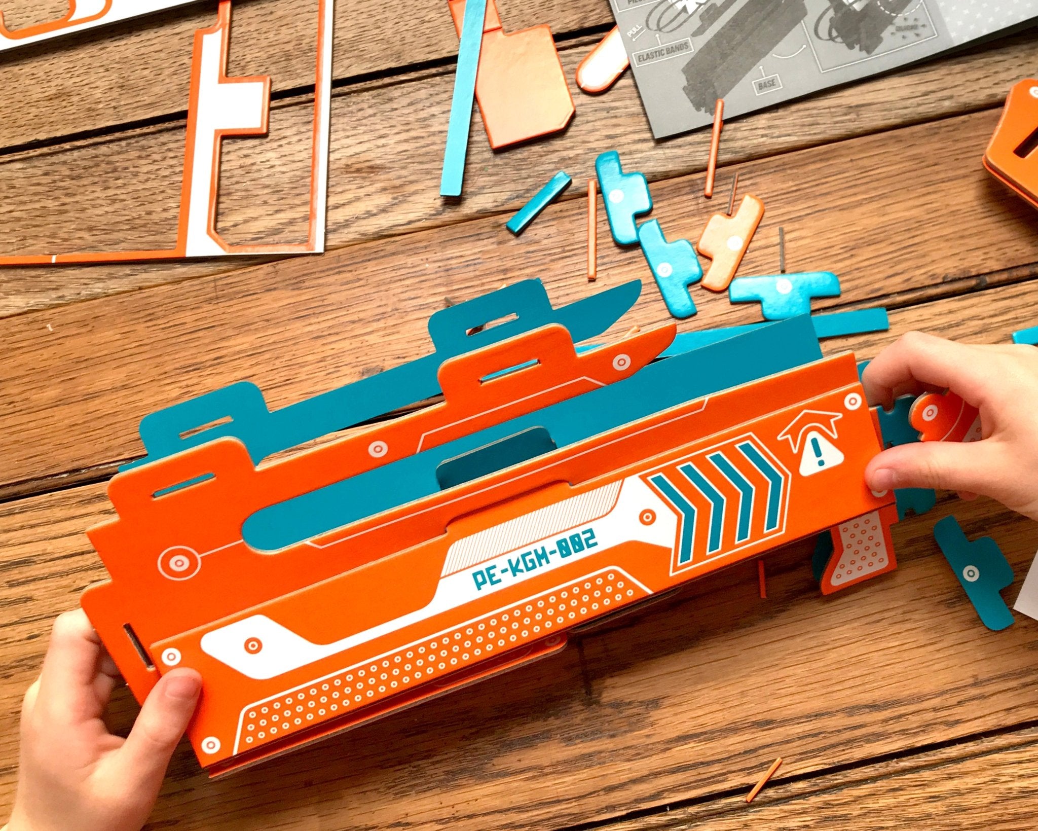 STEM Build - Paper Plane Launcher with Game Accessories - Image 7